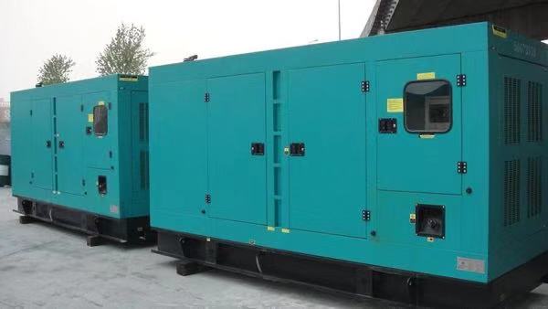 郫县康明斯400kw大型柴油二手发电机组