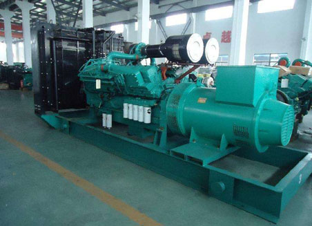 郫县800kw康明斯柴油发电机组